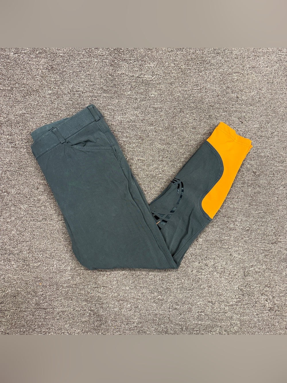 Women’s Size 30R Grey Schockemohle Knee Patch Horseback Riding Breeches. Good Co